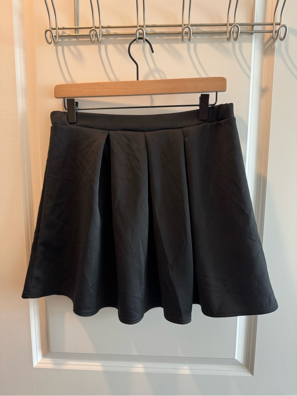 Boohoo Black Pleated Skater Mini Skirt